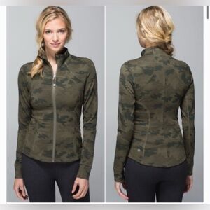 🦄 Lululemon Forme Jacket II  - Sz 8 Savasana Camo Fatigue Green